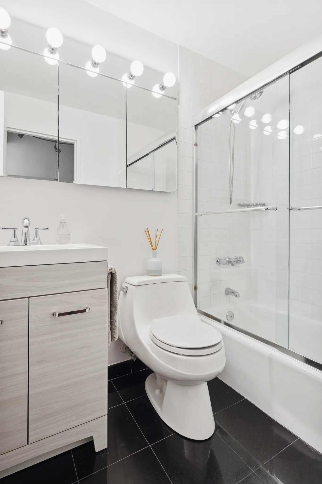 23 East 10th Street #419