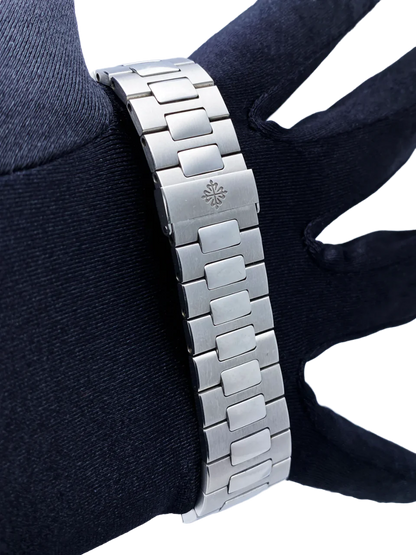 Patek Philippe Nautilus 5712/1A Moon Phase